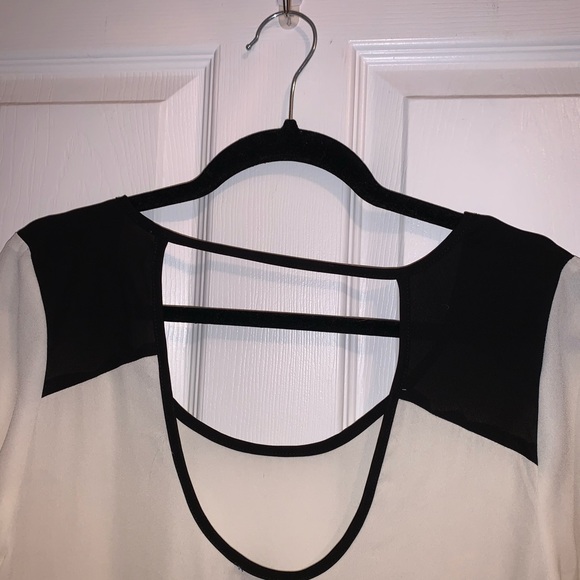 Blouse - Picture 3 of 4